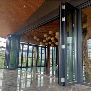 Εσωτερικές δίπτυχες πόρτες